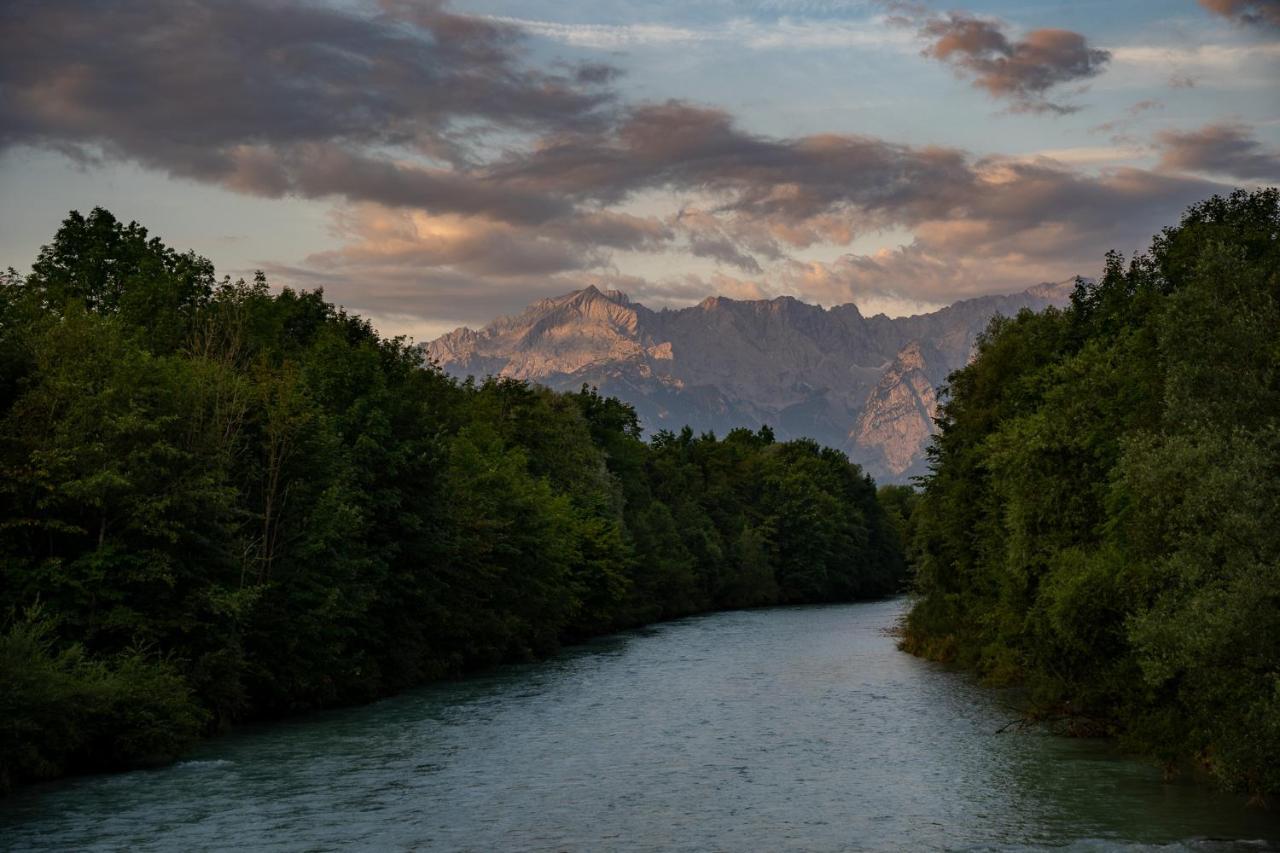 Das Bergquartier - Ferienwohnung Zugspitze Оберау Экстерьер фото