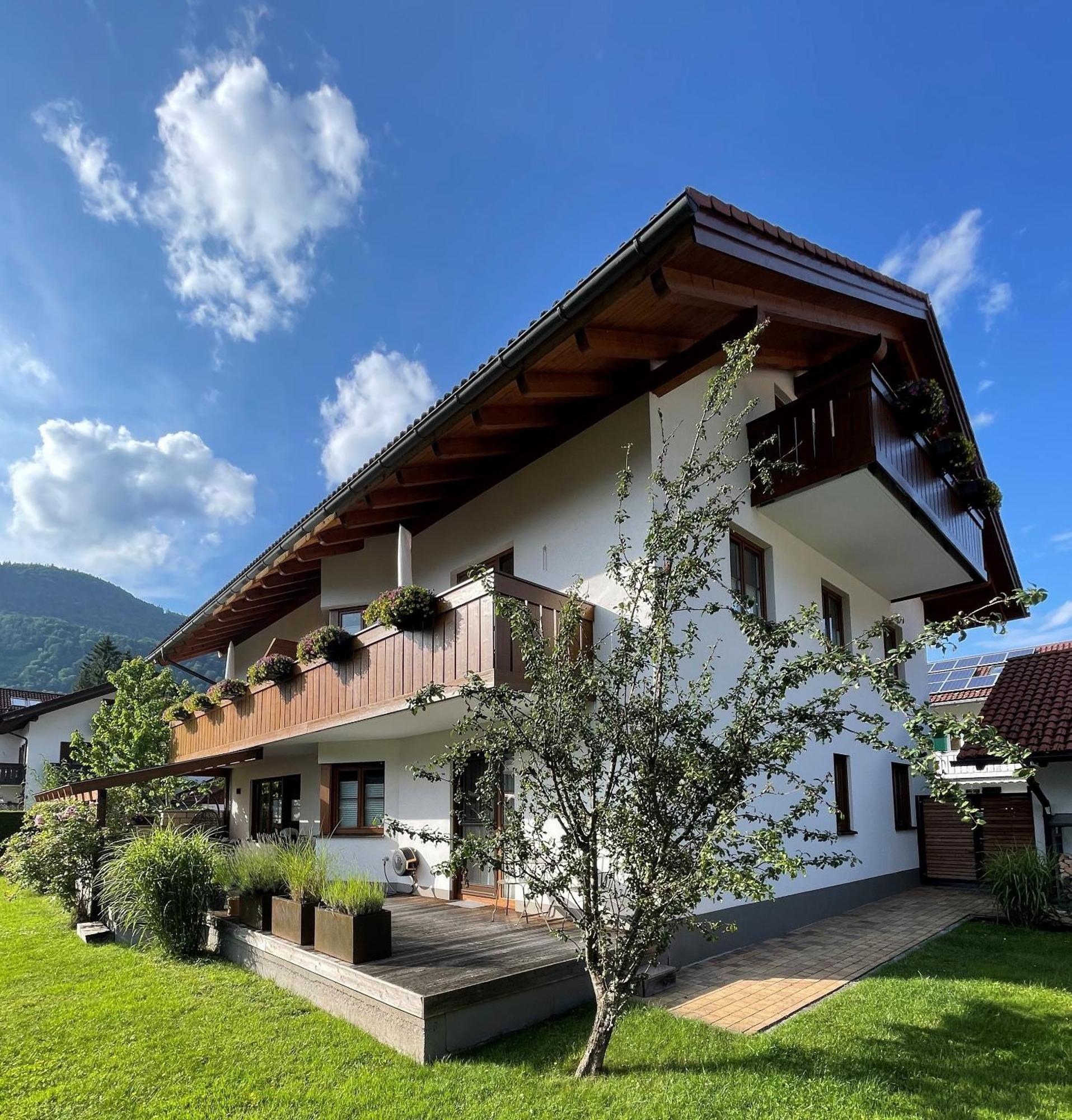 Das Bergquartier - Ferienwohnung Zugspitze Оберау Экстерьер фото